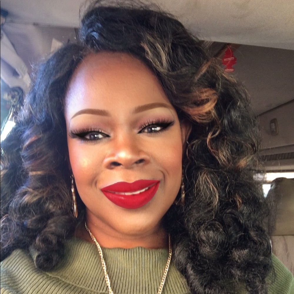 Meet your Posher, Laverne